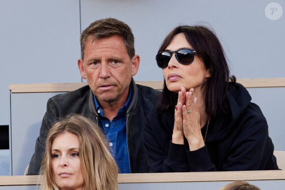 Daniel Riolo et sa compagne Géraldine Maillet lors de la nocturne des Internationaux de France de tennis de Roland Garros 2023 à Paris, France, le 2 juin 2023. © Moreau-Jacovides/Bestimage