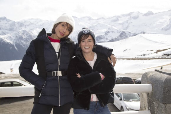 Sonia Rolland, Béatrice de la Boulaye pour Tropiques criminels. - Rendez-vous avec les actrices et acteurs de la 24ème édition du festival Tv de Luchon le 12 février 2022. © Christophe Aubert / Bestimage 