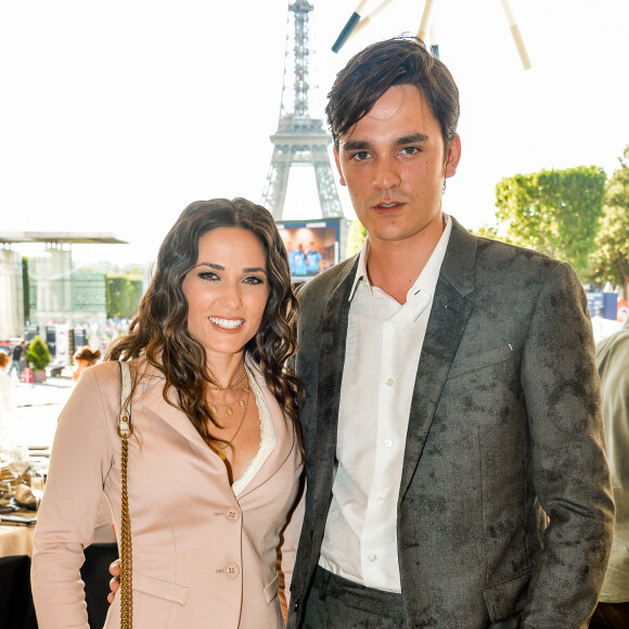 "Notre relation s'est terminée d'elle-même. Au bout d'un moment, nos chemins se sont de plus en plus éloignés", a déclaré Capucine Anav
Exclusif - Alain-Fabien Delon et sa compagne Capucine Anav - Tente - People au dîner - Longines Paris Eiffel Jumping au Champ de Mars à Paris, France, le 5 juillet 2019. © Veeren Ramsamy/Bestimage 