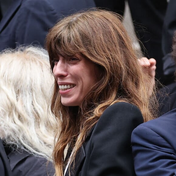 Lou Doillon - Sorties des célébrités aux obsèques de Jane Birkin en l'église Saint-Roch à Paris. Le 24 juillet 2023 © Jacovides-KD Niko / Bestimage 