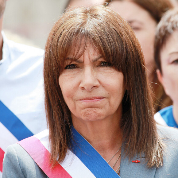 La Maire de Paris est silencieuse
Une minute de silence en hommage aux victimes des violences lors des emeutes a paris et en France a l'hotel de ville de Paris en presence de Anne Hidalgo