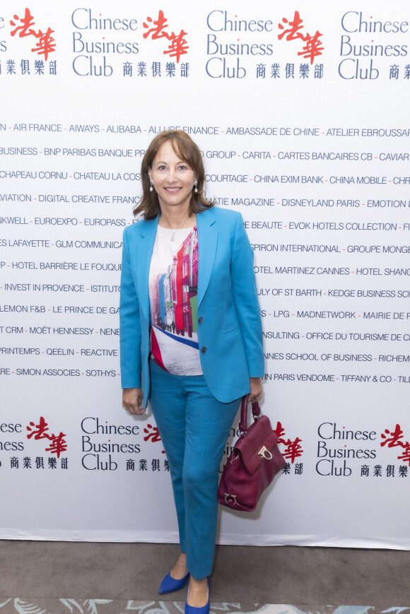 Ségolène Royal - Déjeuner du Chinese Business Club en l'honneur de Frédéric Arnault, Directeur Général de Tag Heuer (LVMH), dans les salons de l'hôtel du Collectionneur à Paris, France, le 21 Avril 2022. © Jack Tribeca/Bestimage