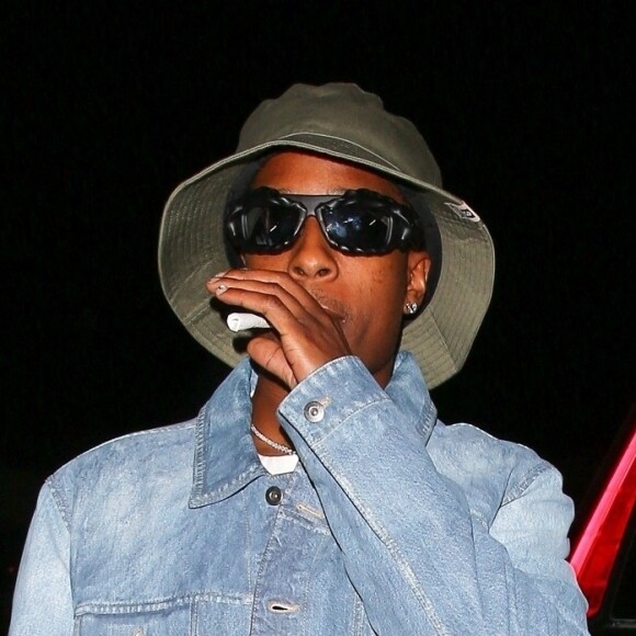 Rihanna pourrait accoucher à n'importe quel moment maintenant.
Rihanna et A$AP Rocky quittant le restaurant Giorgio Baldi après un dîner romantique à Santa Mocnica. ©Bestimage