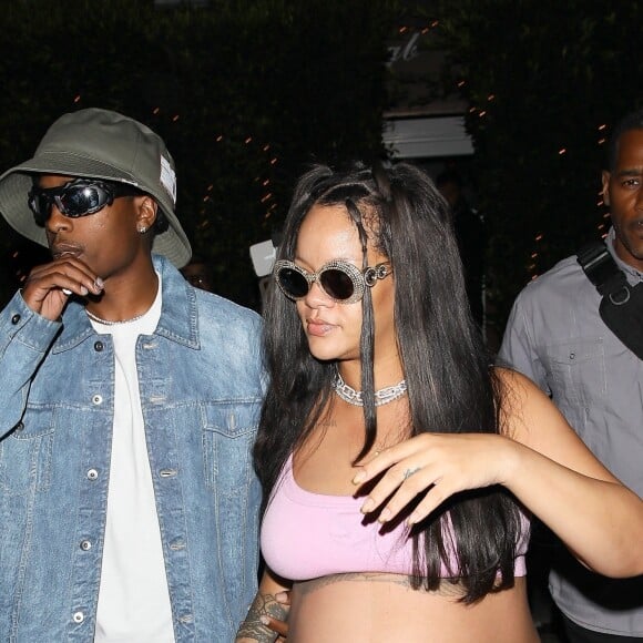 Rihanna et A$AP Rocky quittant le restaurant Giorgio Baldi après un dîner romantique à Santa Mocnica. ©Bestimage