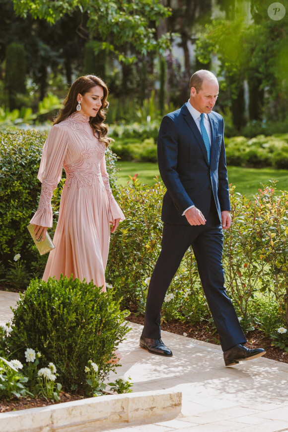 Le prince William, prince de Galles, et Catherine (Kate) Middleton, princesse de Galles, - Les familles royales au mariage du prince Hussein de Jordanie et de Rajwa al Saif, au palais Zahran à Amman (Jordanie)
