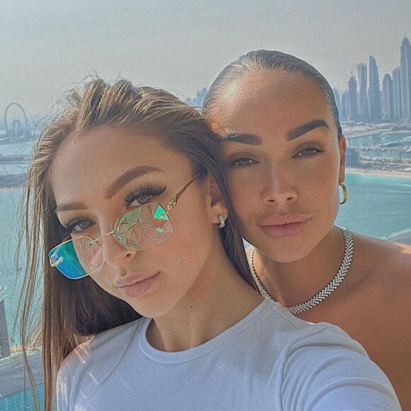 Photo de Jazz et de sa soeur relayée sur Instagram.