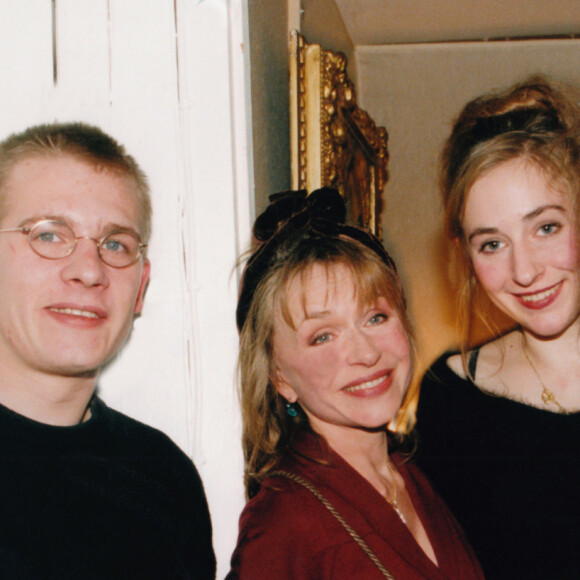Archive - Guillaume, Elisabeth, Julie et Gérard Depardieu en 1996