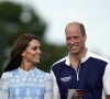 Symbole d'honneur pour les Ecossais, bon nombre d'entre eux se questionnent sur l'aversion du prince pour cette tenue chère à leurs coeurs.
Le prince William, prince de Galles, et Catherine (Kate) Middleton, princesse de Galles, assistent au "Out-Sourcing Inc Royal Charity Polo Cup 2023" au Guards Polo Club de Windsor, Royaume Uni, le 6 juillet 2023. 