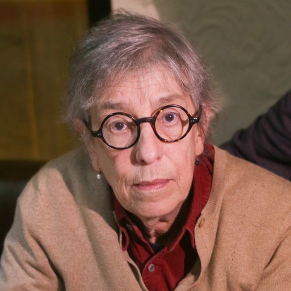 A l'époque, son agent révèle à l'AFP qu'elle est décédée des suite d'un cancer du poumon. Un long combat contre la maladie que l'artiste n'a jamais rendu public. 
Exclusif - Anémone lors de la soirée hommage pour les 50 ans de carrière d'Anémone au café "Bonne Bière" à Paris, le 29 novembre 2017. © CVS/Bestimage 