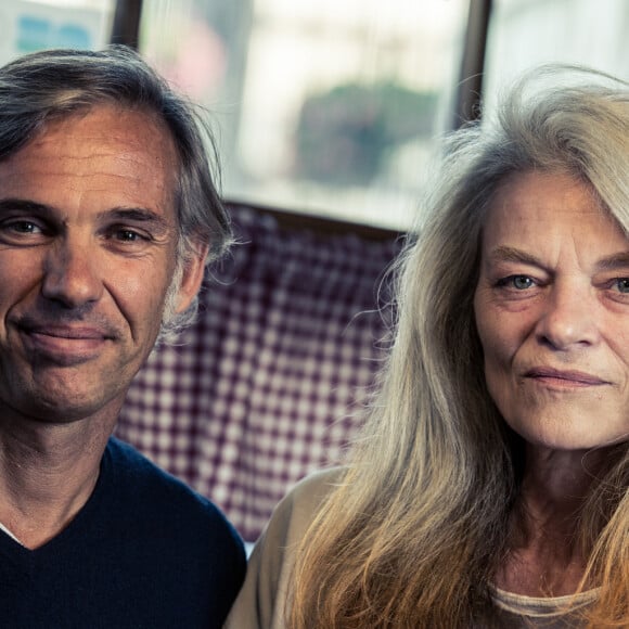 Exclusif - Paul Belmondo et Valérie Moncorgé - Tournage du documentaire produit par Cyril Viguier et Paul Belmondo sur son père Jean-Paul à Villerville, lieu de tournage du film "Un singe en hiver" © Cyril Moreau / Bestimage 