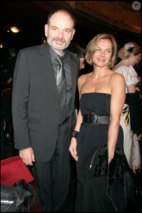 Ils avaient joué ensemble dans le film "Mille Millièmes, fantaisie immobilière" en 2002 avant de tomber dans les bras l'un de l'autre.
Jean-Pierre Darroussin et sa femme Valérie Stroh - Arrivées à la 33e cérémonie des César 2008 au Théâtre du Châtelet.