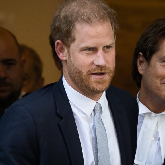 Le prince Harry, duc de Sussex, quitte la Haute Cour de Londres.