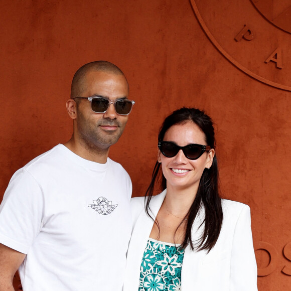 Tony Parker et sa compagne Alizé Lim au village lors des Internationaux de France de tennis de Roland Garros 2023, à Paris, France, le 11 juin 2023. © Jacovides-Moreau/Bestimage