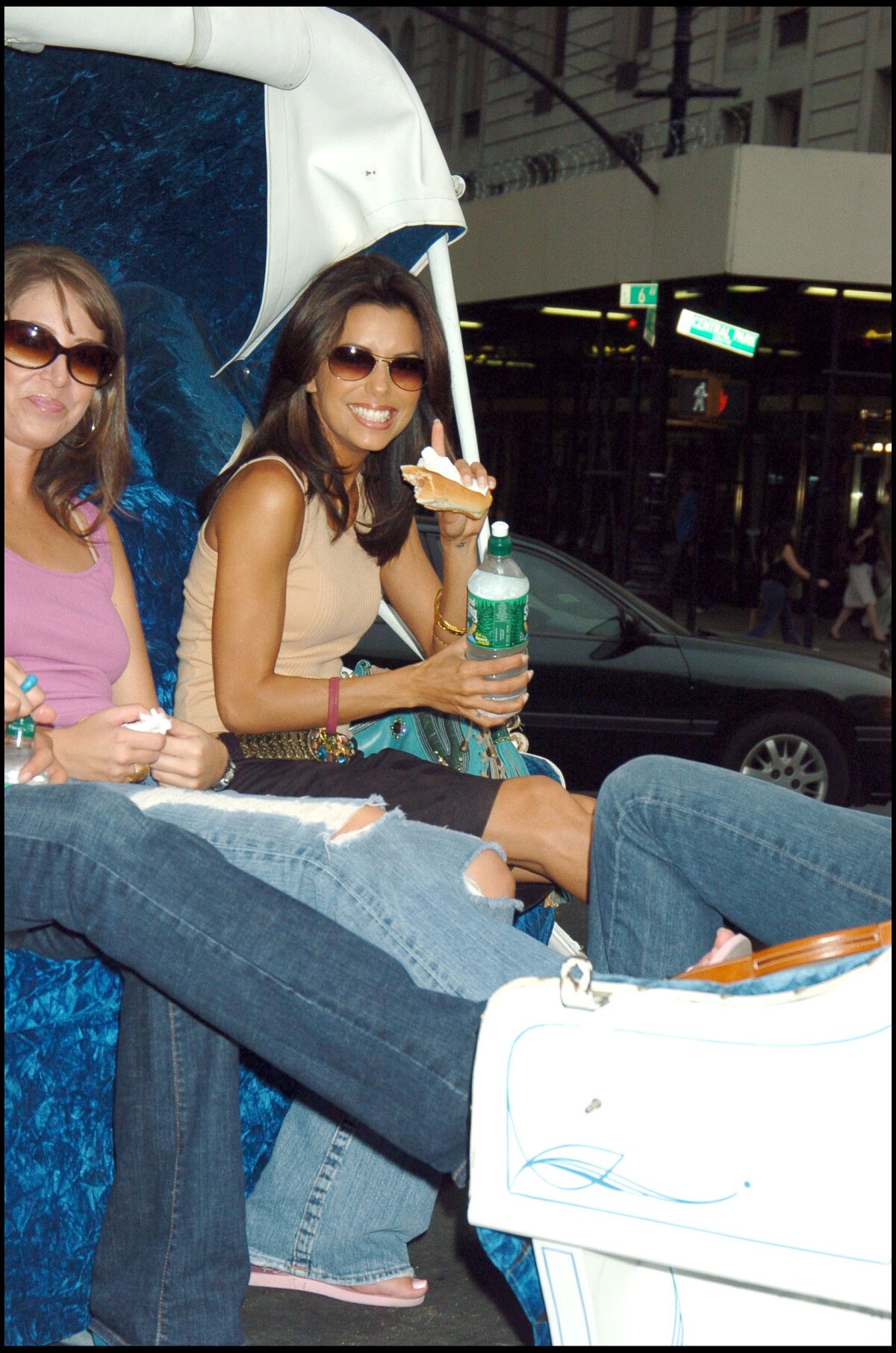 Photo Eva Longoria et un hot dog Purepeople