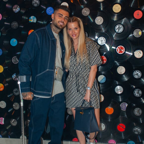 Exclusif - Thibault Garcia et sa femme Jessica Thivenin lors de la soirée " Come Chill with Booba " au bar Le Tube à Dubaï le 21 octobre 2021. © Nicolas Briquet / Bestimage 