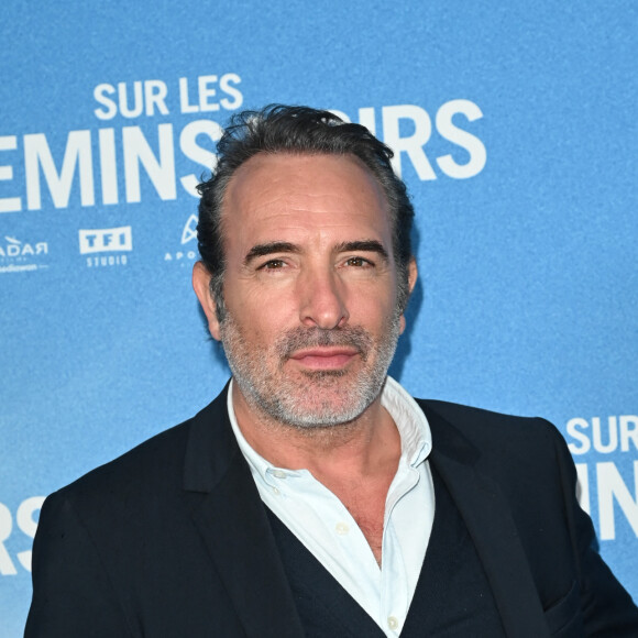 Jean Dujardin - Avant-première du film "Sur les chemins noirs" au cinema UGC Normandie à Paris le 13 mars 2023. © Coadic Guirec/Bestimage