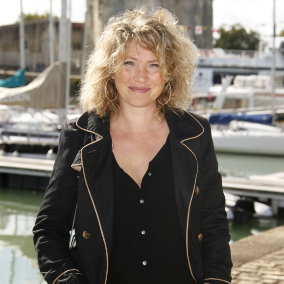 Cécile Bois de la série Meurtres a Sarlat - Photocall lors du 19ème Festival de la Fiction TV de La Rochelle © Christophe Aubert via Bestimage