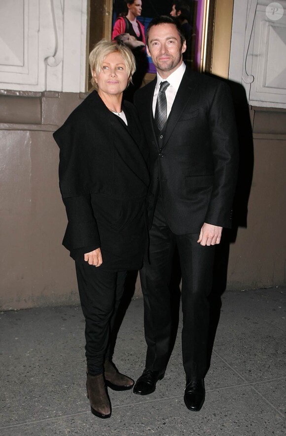 Hugh Jackman et sa femme Deborra-Lee Furness à la première de la pièce de Théâtre A Behanding in Spokane le 4 mars à New York