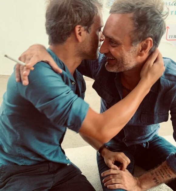 Numa Privat a partagé une photo pleine d'amour avec Augustin Trapenard sur Instagram
Augustin Trapenard avec son compagnon Numa Privat sur Instagram.