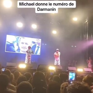 Michaël Youn aurait dévoilé le numéro de téléphone de Gérald Darmanin sur scène. ©Twitter