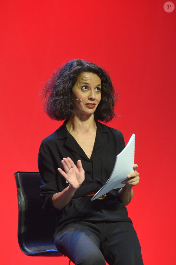 Sophia Aram - Représentation de la pièce "Les Monologues du Vagin" au théâtre le Comédia à Paris le 12 mars 2018. © Guirec Coadic/Bestimage