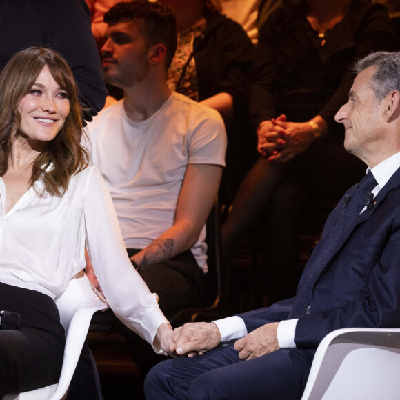 Exclusif - Carla Bruni Sarkozy et son mari Nicolas Sarkozy - Enregistrement de l'émission "Le Grand Echiquier", diffusée le 1er juillet sur France 2. Le 21 mars 2022 © Cyril Moreau / Bestimage