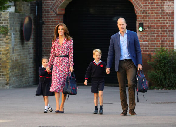 Le prince William, duc de Cambridge, et Catherine (Kate) Middleton, duchesse de Cambridge, accompagnent le prince George et la princesse Charlotte pour leur rentrée scolaire à l'école Thomas's Battersea à Londres, Royaume Uni, le 5 septembre 2019. 