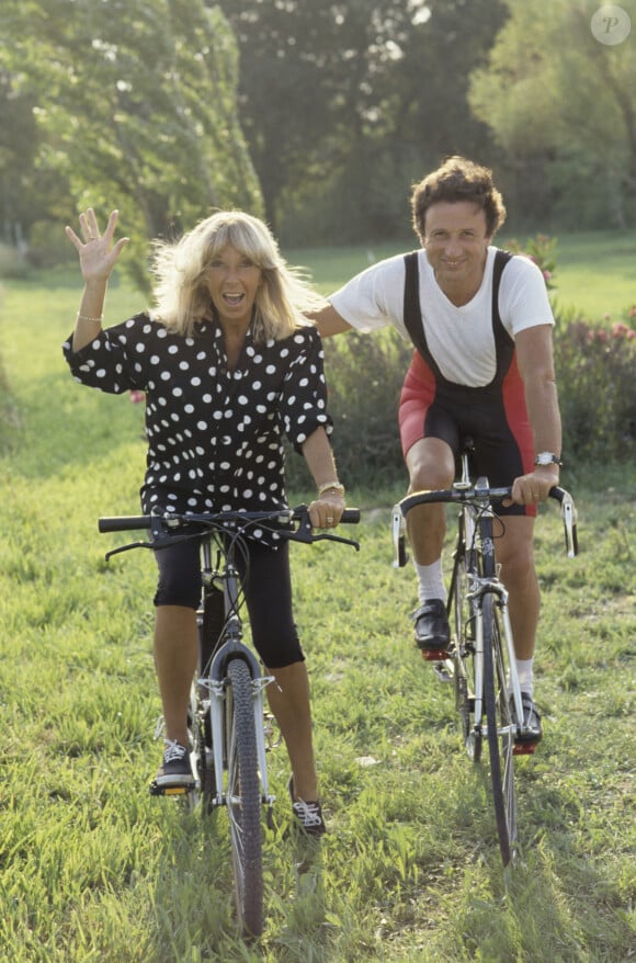 En France, en vacances dans les Alpilles, Michel Drucker et sa femme Dany Saval. Date inconnue © Alain Canu via Bestimage