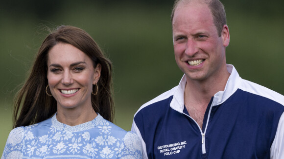 Kate Middleton réapparaît avec William à la fin des vacances : sortie stylée dans un lieu chargé en émotion