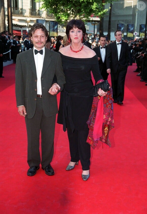 Ils se sont rencontrés sur le tournage d'un téléfilm.
Anny Duperey et Cris Campion au 55ème Festival de Cannes.