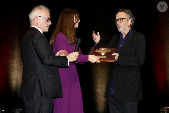 Thierry Fremaux, Monica Bellucci - Tim Burton a reçu le prix Lumière 2022 lors de la 14ème Edition du festival du cinéma Lumière Film Festival à Lyon, le 21 octobre 2022.