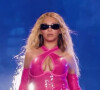 La chanteuse avait demandé à ses fans de porter du gris
Beyoncé au 'Renaissance World Tour'