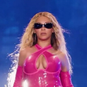 La chanteuse avait demandé à ses fans de porter du gris
Beyoncé au 'Renaissance World Tour'