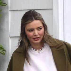 Exclusif - Miranda Kerr se rend chez une amie à Brentwood le 7 juin 2023. ©Backgrid USA / Bestimage