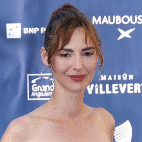 Le mois de septembre est d'ailleurs très particulier pour elle, tout particulièrement en 2023.
Louise Bourgoin - Tapis bleu de la 16e édition du festival du film francophone de Angoulême le 24 août 2023. © Coadic Guirec / Bestimage