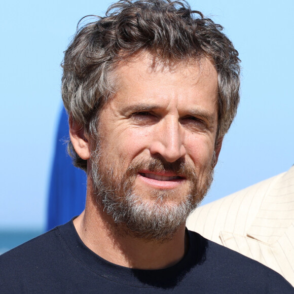 Quel bonheur de se retrouver en de telles circonstances !
Guillaume Canet - Photocall du jury lors de la 49e édition du Festival du Cinéma Américain de Deauville. © Denis Guignebourg/BestImage