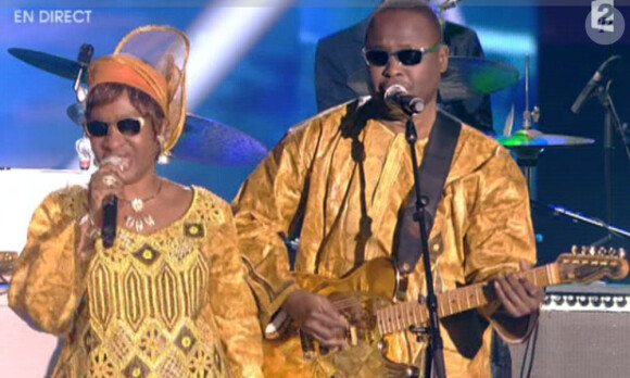General Electriks, le chanteur Met Amadou et Mariam rendent hommage à Mickaël Jackson, disparu le 25 juin 2009.