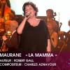 Maurane rend hommage à Charles Aznavour en reprenant La Mamma.