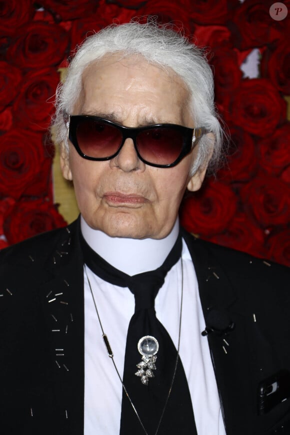 Karl Lagerfeld est mort il y a quatre ans, mais rien n'est encore réglé pour son héritage.
Karl Lagerfeld à la soirée WWD Honors à New York. 