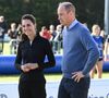 Le prince William et Kate Middleton se sont confié sur leur rapport à la compétition.
Le prince William, duc de Cambridge, et Catherine (Kate) Middleton, duchesse de Cambridge, visitent le clud de Rugby, City of Derry R.F.C. à Londonderry, Royaume Uni. 