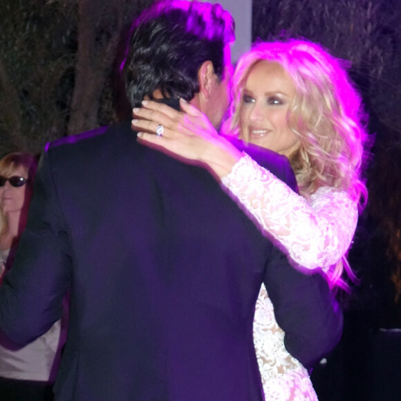 Adriana Karembeu et son époux Aram ont dansé lors de leur mariage.
Exclusif - Fête du mariage de Adriana Karembeu et de André (Aram) Ohanian au palais Rhoul à Marrakech, Maroc le 18 juin 2014. 