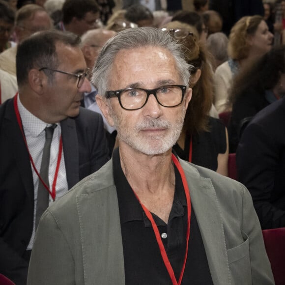 C'est ce que l'acteur du Dîner de cons avait rapporté pour le plus grand étonnement alors invité de l'émission Antidote de Michel Cymes.
Exclusif - Thierry Lhermitte - Hommage à Louis Braille pour les 70 ans de son entrée au Panthéon à Paris le 22 juin 2022. © Jack Tribeca / Bestimage