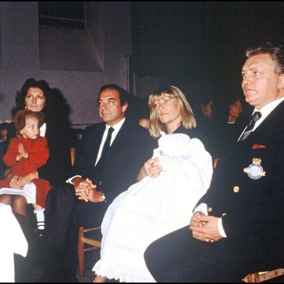 Jacques Martin et sa femme Cécilia, sa fille Judith, Jeanne Marie Martin, le jour de son baptème avec sa marraine Marine Dominique Culioli, la première épouse de Nicolas Sarkozy.