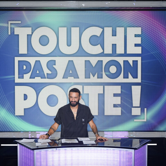 Ce jeudi 14 septembre 2023, Cyril Hanouna va présenter à ses fidèles téléspectateurs sa nouvelle chroniqueuse Ségolène Royal.
Exclusif - Cyril Hanouna - Sur le plateau de l'émission TPMP (Touche Pas à Mon Poste) présentée en direct par C.Hanouna et diffusée sur C8 - Paris le 05/09/2023 - © Jack Tribeca / Bestimage 
