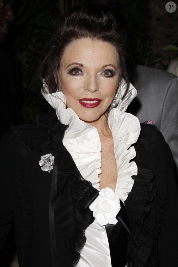 Joan Collins, vendredi 5 mars à l'hôtel Four Seasons de Beverly Hills, à l'occasion de la soirée des pré-Oscars.