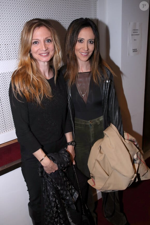 Exclusif - Fabienne Carat (D) et sa soeur Carole (G) - Cocktail après la première représentation de la pièce de théâtre " Un conseil d'Ami " au Studio Marigny à Paris, France. Le 12 Avril 2023. © Bertrand Rindoff / Bestimage