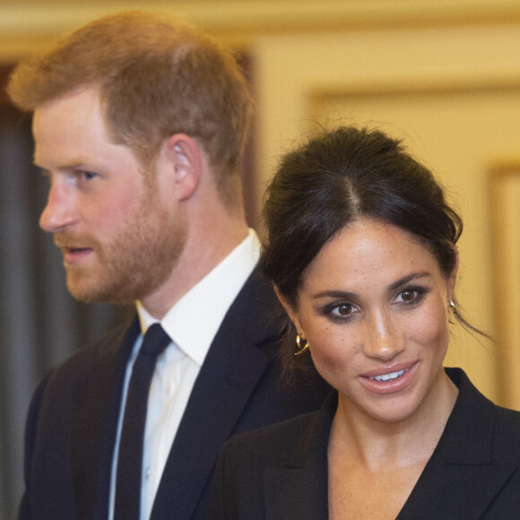 Le prince Harry, duc de Sussex, et Meghan Markle, duchesse de Sussex, assistent à un gala de bienfaisance au théâtre Victoria au bénéfice de l'ONG Sentebale à Londres.