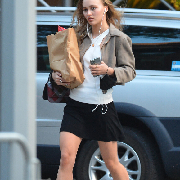 Lily-Rose Depp fait ses courses à New York City, New York, Etats-Unis, le 2 septembre 2021.