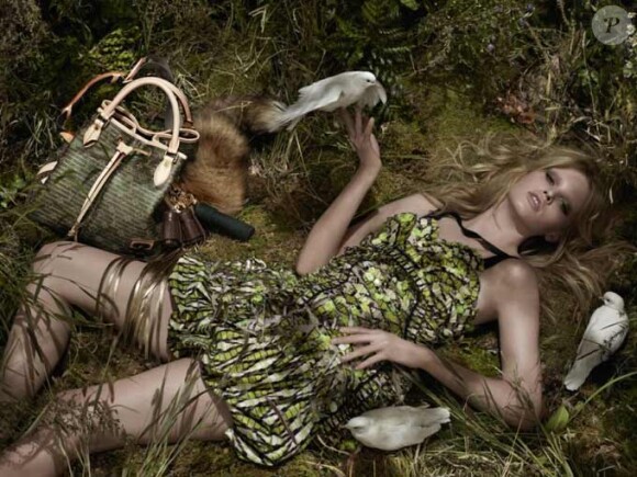 Lara Stone pour Louis Vuitton