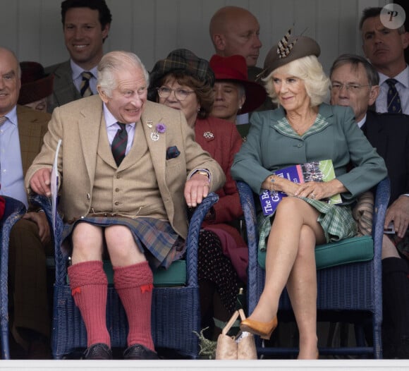 Le Roi Charles III d'Angleterre, la Reine Camilla et la Princesse Anne assistent aux "Braemar Gathering highland games" à Braemar au Royaume Uni. 